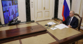 Путин на совещании по топливу назвал трудности временными